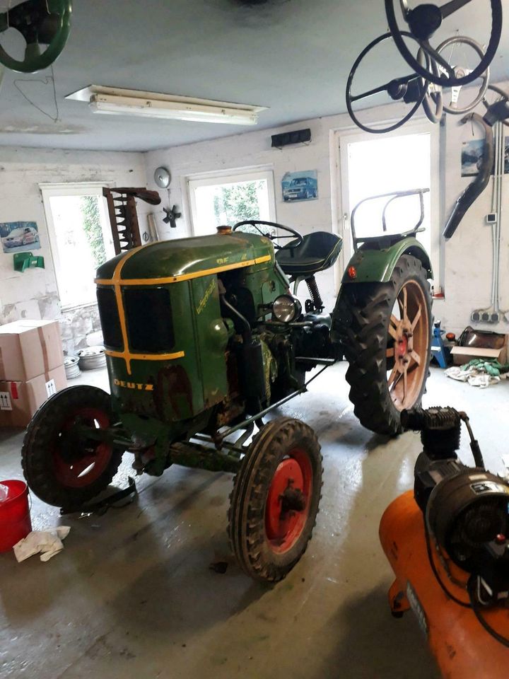 Deutz ihc   john deere mb trac in Selfkant