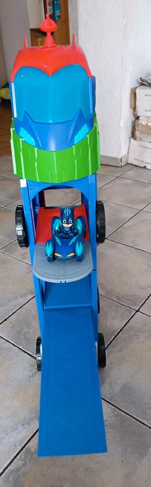 PJ masks Figuren Autos Spielplatz umbaubares Hauptquartier Sammlu in Wettin-Löbejün