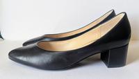 Högl Pumps Leder schwarz Gr. 8 = 42 Absatz 5 cm Leipzig - Leipzig, Zentrum Vorschau