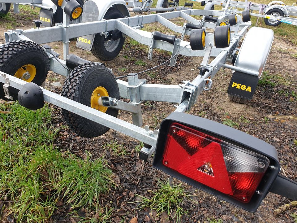 Pega V-Liner 750-575 Bootstrailer Anhänger Trailer in Dresden