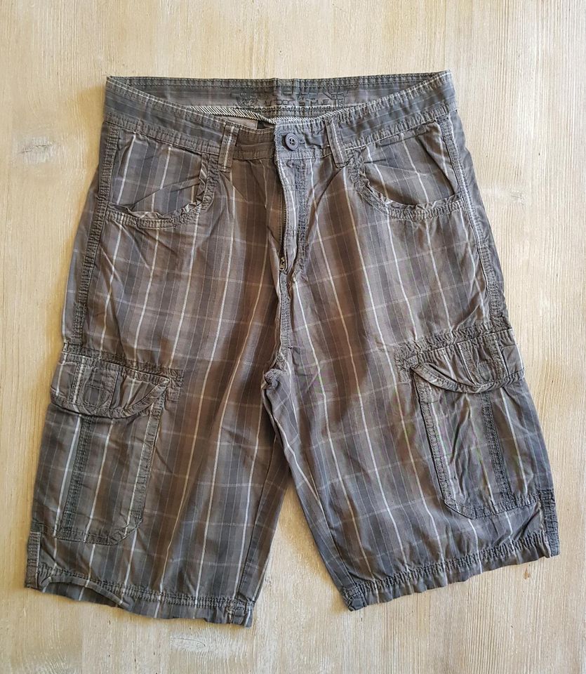 3 kurze Hosen, Gr. M  (32), zus. 8 € in Fehrbellin