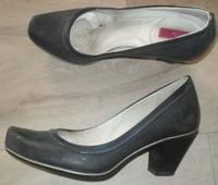 Clarks, Gr. 39, UK 6 ,Pumps, Marken Schuhe Niedersachsen - Celle Vorschau