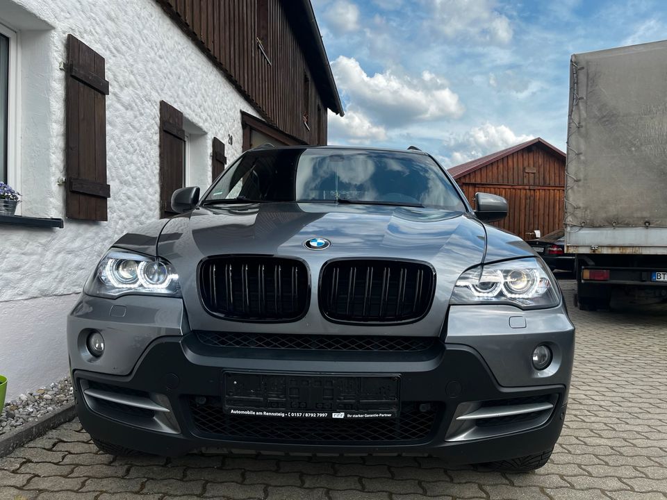 BMW X5 E70 xDrive 3.0d fahrbereit, Leder, Panoramadach, AHK in Gefrees