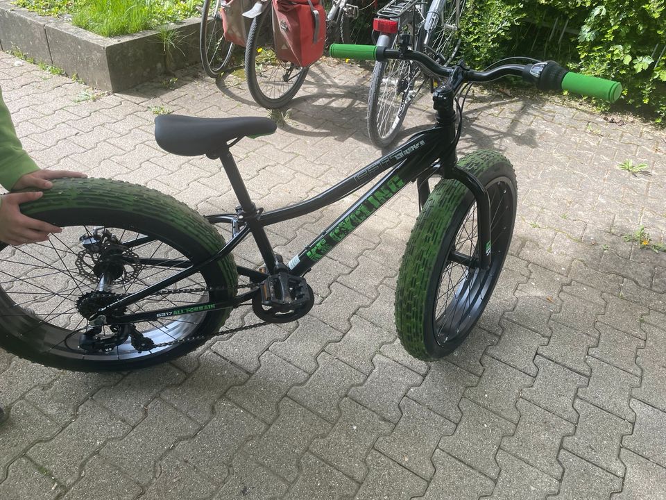 Kinder Fahrrad Fatbike 24 Zoll in Stuttgart