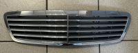 Original Mercedes W203 C-Klasse Kühlergrill 2038800183 Hessen - Gießen Vorschau