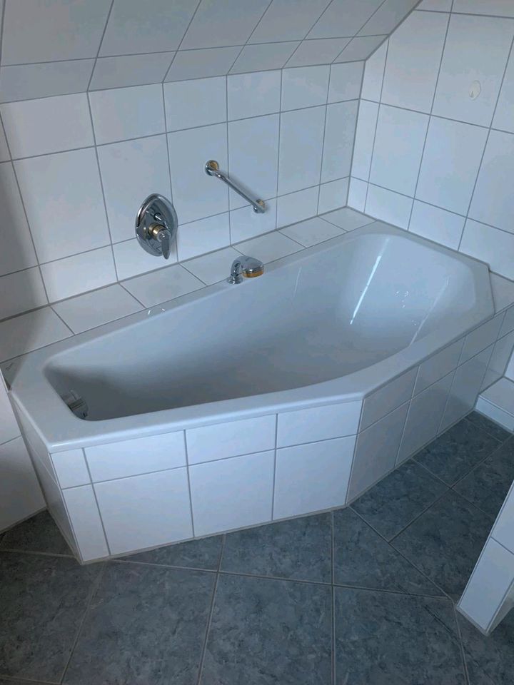 Badewanne weiß in Waldbreitbach