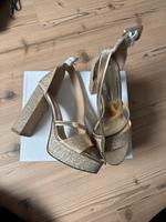 High Heels gold Saarland - St. Ingbert Vorschau