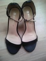 Neue schwarze High Heels mit Riemchen Berlin - Friedrichsfelde Vorschau