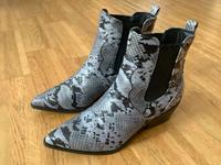 S. Oliver Stiefeletten, grau, Leder Schangenprint, Gr. 40 Hannover - Kirchrode-Bemerode-Wülferode Vorschau