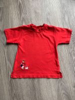 T-Shirt rot mit Stickerei von Steiff Knopf im Ohr Gr. 104 Rheinland-Pfalz - Worms Vorschau