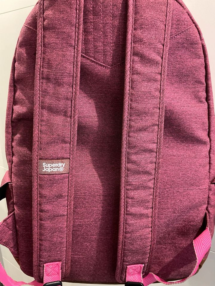 Superdry Rucksack pink Glitzer bequem Tourenrucksack Ausflug in Pforzheim