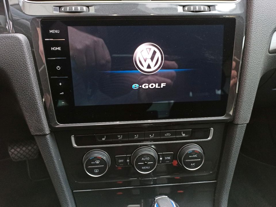 VW Golf VII e-Golf Navi Wärmepumpe Kamera e-sound ACC CCS Colarot in Ehringshausen