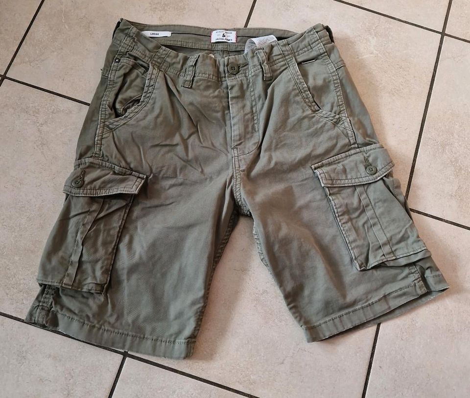 Jack & Jones Cargohose,  Cargoshort Loose Gr. XS Short in Rottweil