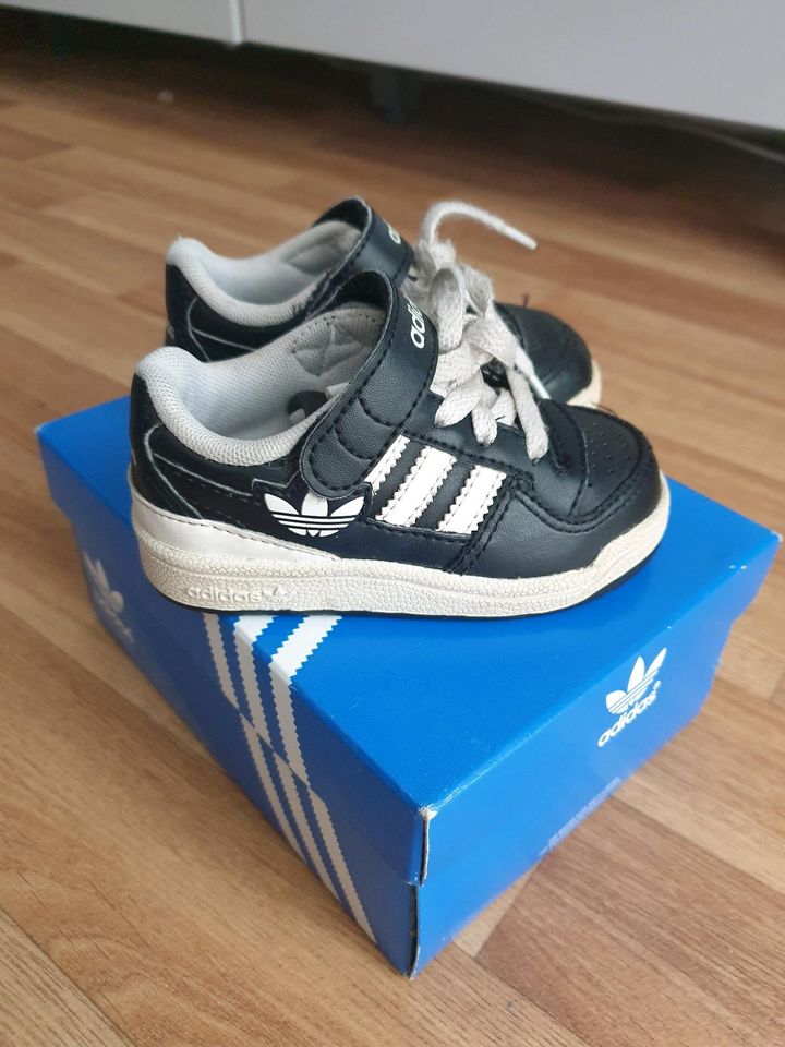 Adidas Originals Forum Low Gr. 20 in Berlin