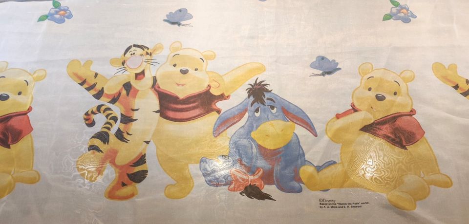 2 Vorhänge Gardinen – Kindergardinen – Winnie the Pooh / Puuh in Erftstadt