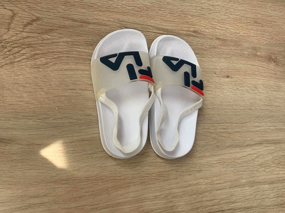 Fila Kinder Pantoffeln Gr 23 in Recklinghausen