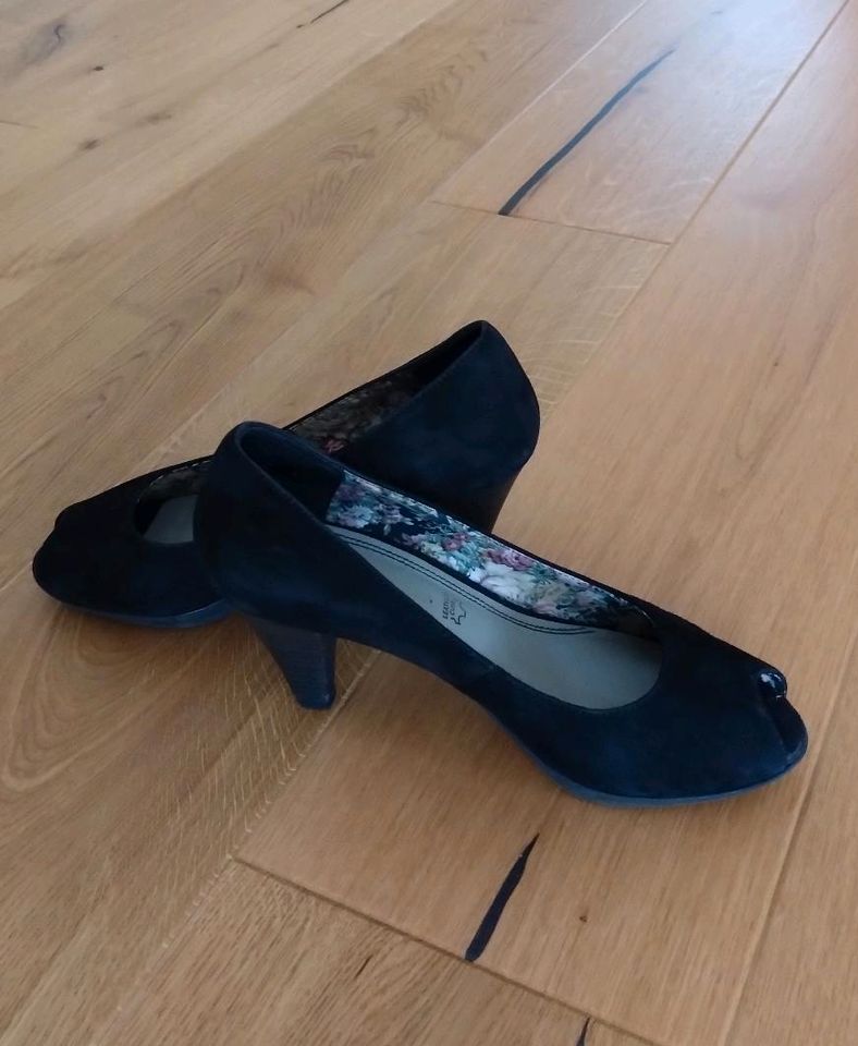 Tamaris Pumps Peep Toe schwarz Größe 37 in Holzheim a.d. Donau