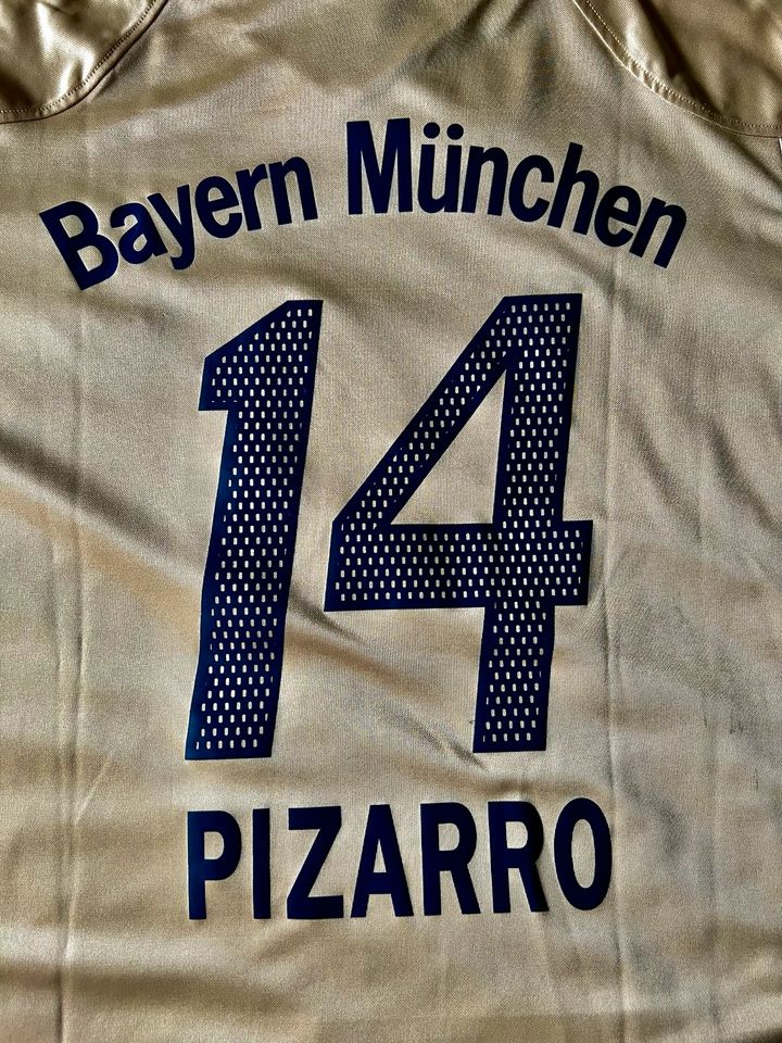 Original Adidas FC BAYERN MÜNCHEN Trikot, Claudio Pizarro 14…XL in München