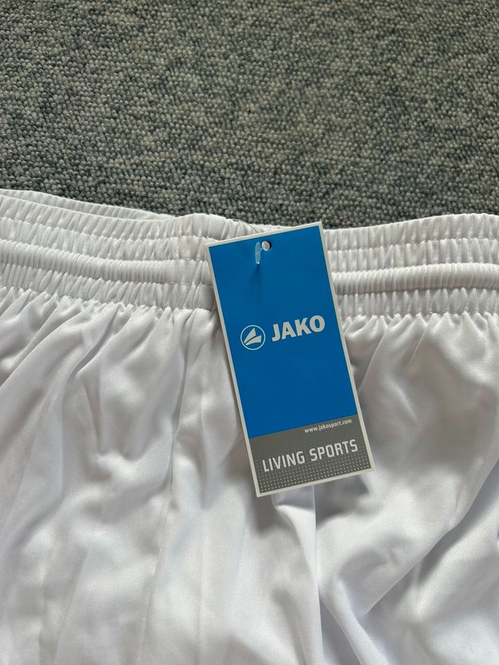 JAKO Sporthose kurz weiß Kinder 9-10Y Gr. 140 NEU mit Etikett in Düsseldorf