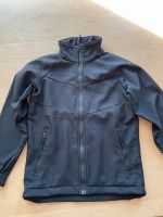 Columbia Softshelljacke in Schwarz Gr.152 Dresden - Löbtau-Süd Vorschau