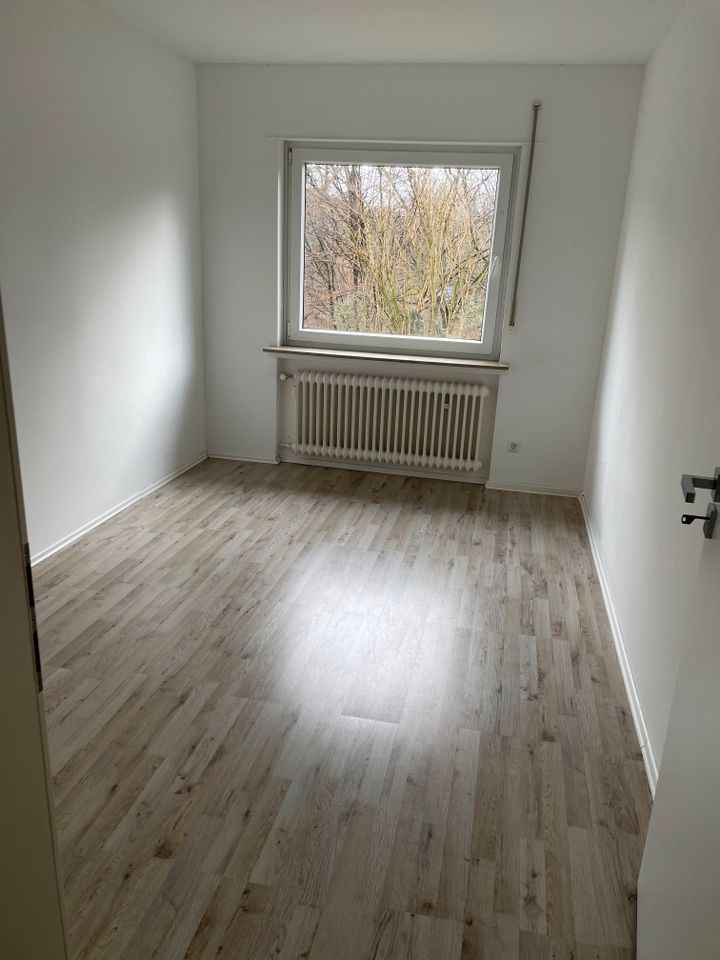 4 Zimmer Wohnung mit Balkon und Gartennutzung im 2 FH in Wermelskirchen