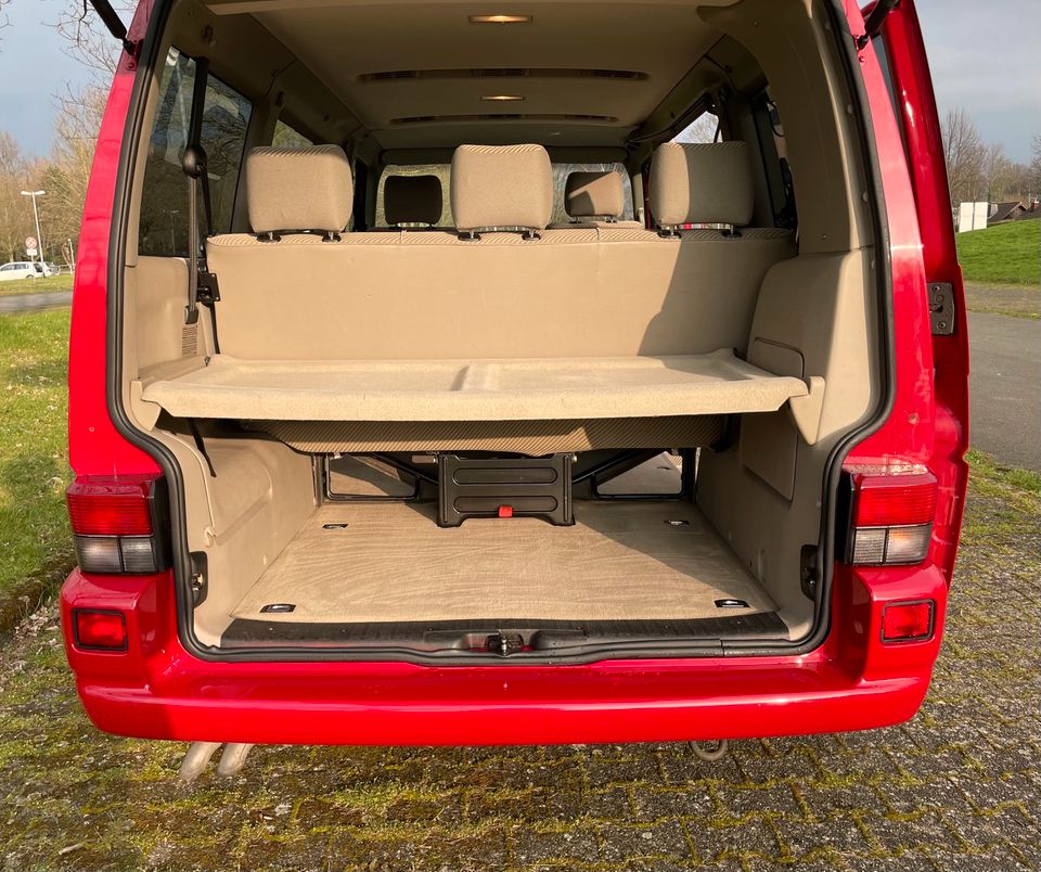 VW T4 Caravelle 2,5l TDI Klima grüne Plakette 102 PS in Paderborn