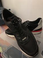 Neuwertige Sneaker Hessen - Marburg Vorschau