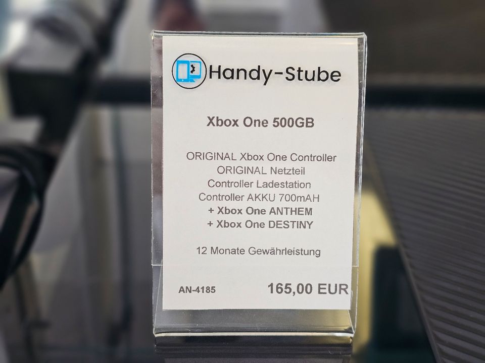 Xbox One 500 GB / Xbox Spiele / Controller Ladestation in Nordenham