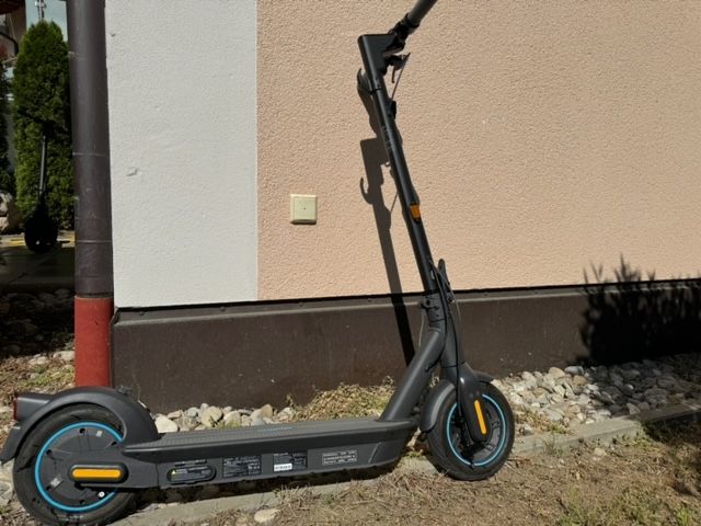 Ninebot G30D II scooter, 960km, neuwertig in Unterföhring