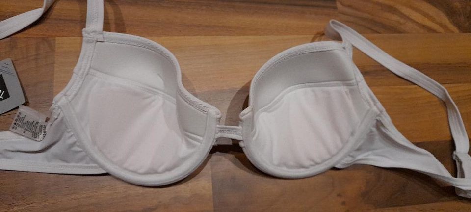 Weißes BUFFALO Push-up Bikini Top Oberteil BH Gr 32 Cup A - NEU - in Dormagen