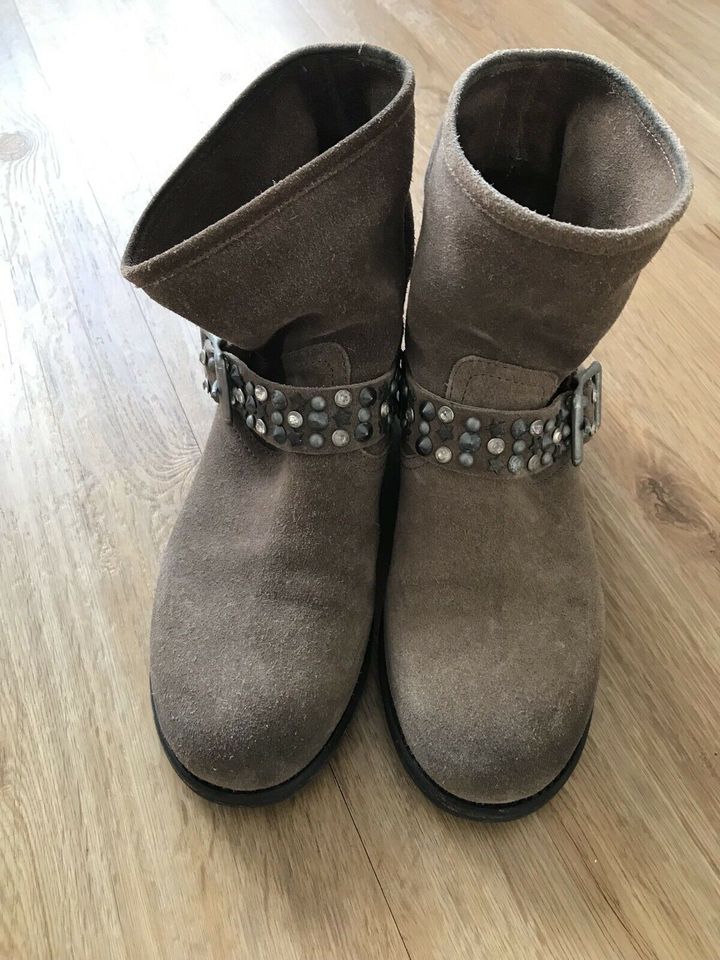 Boots, Taupe in Gehrden