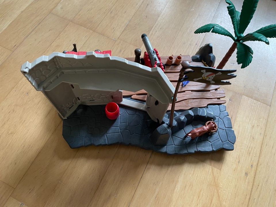 Playmobil Pirateninsel mit Wikingern in Nürnberg (Mittelfr)