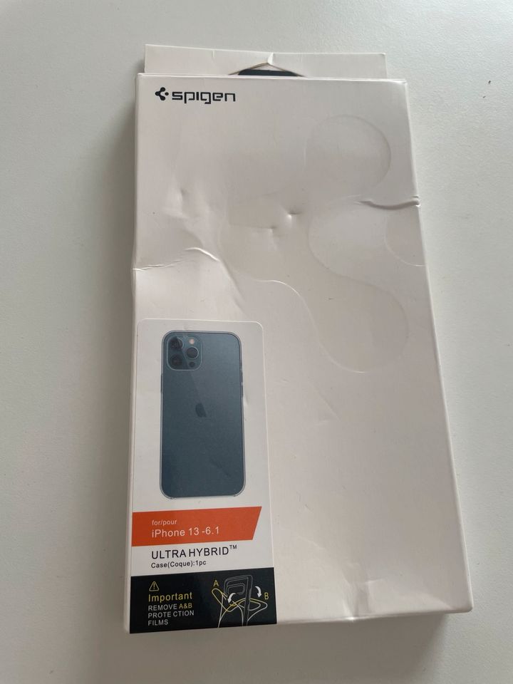 Spigen Iphone 13 Hard Silicon Case/Hülle in Stuttgart