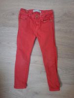 Zara Jeans 104 rot Dresden - Leubnitz-Neuostra Vorschau