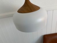 Schöne Deckenlampe weiß mit Holz NEU! Nordrhein-Westfalen - Krefeld Vorschau