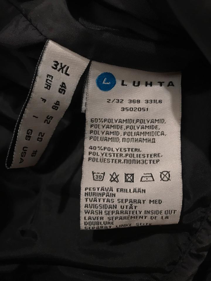 Damen winterjacke (schwarz) von Lutha mit kapuze. Grösse XXXL in Unkel