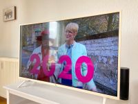 LG UHD Smart TV in weiß (108 cm/43 Zoll) Hessen - Bad Homburg Vorschau