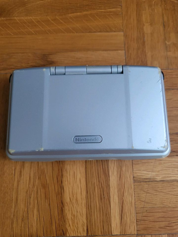 Nintendo DS silber in Saarbrücken