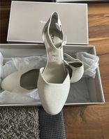 Tamaris Pumps weiß Glitzer Hochzeit Braut Schuhe 38 Kr. München - Unterschleißheim Vorschau