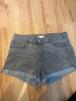 graue kurze Hose/Shorts/hotpants Damen H&M Gr. 38 Niedersachsen - Osteel Vorschau