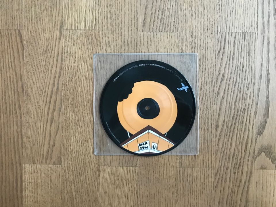 J Dilla - Donuts 45 - 7" Ltd. Edition Picture Disc / Stones Throw in Berlin