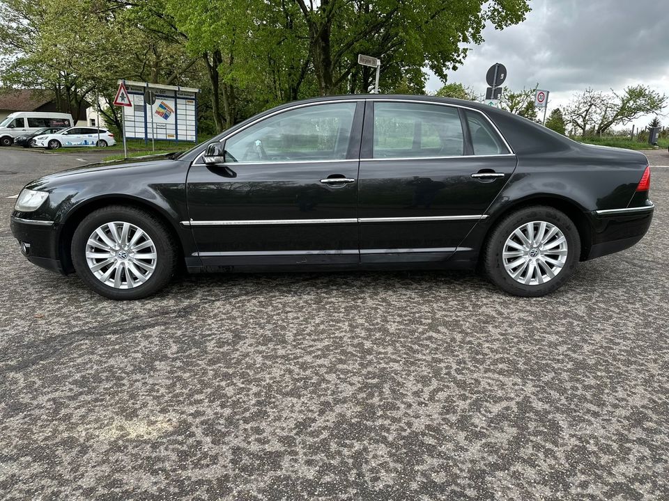 Volkswagen Phaeton  mit einer guten Ausstattung in Stuttgart