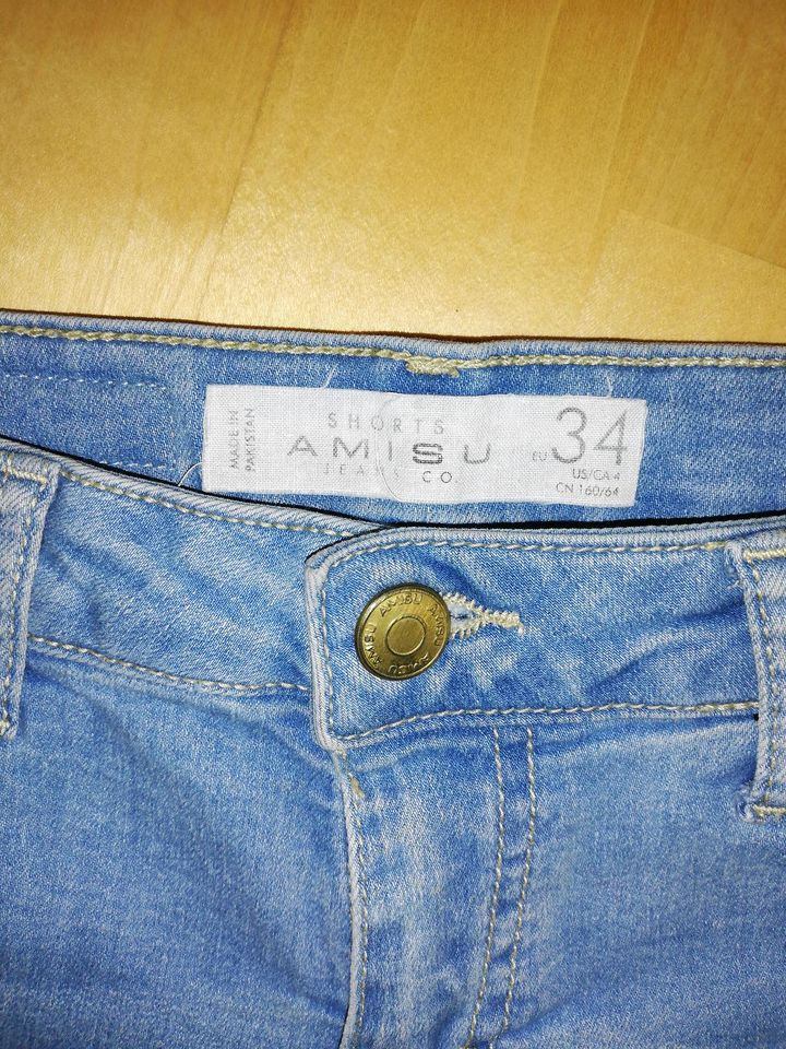 Jeans Hot Pants/Shorts 2 Stück Amisu Gr. 34-36 in Mengkofen