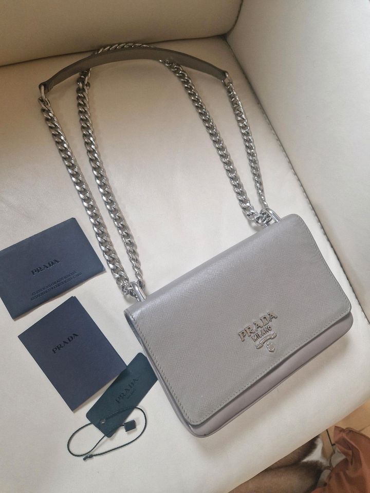 Original Prada Pochette Tasche in Kempten