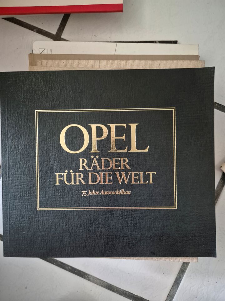 Opel Büchersammlung Antiquariat in Nauheim