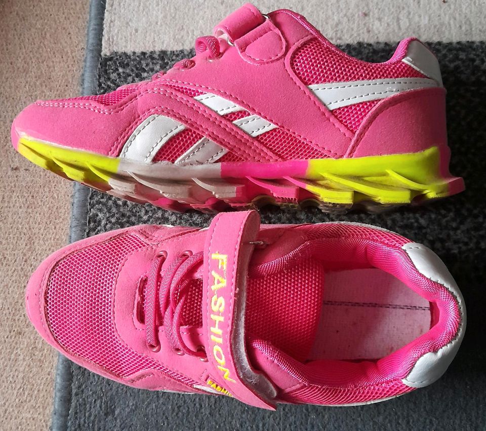 Sportschuhe mit Klettverschluss, Grau und Pink, Größe 35, Mädchen in Oschatz