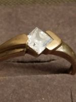 Echtgold Ring mit zirkonia ,gestempelt 333 Hessen - Offenbach Vorschau