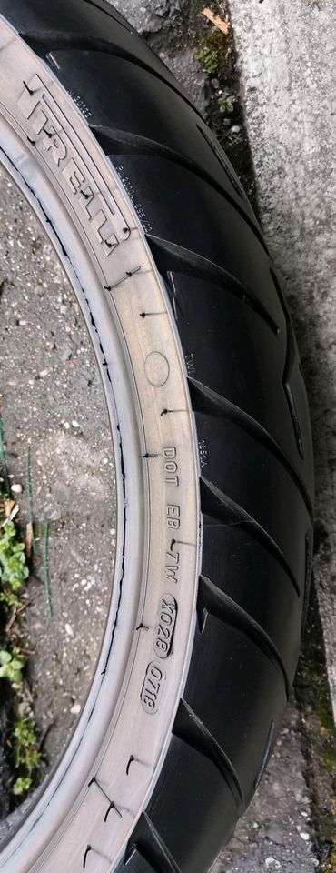 1 Motorradreifen Pirelli 120 70 R19 60V Top❗ in Krefeld