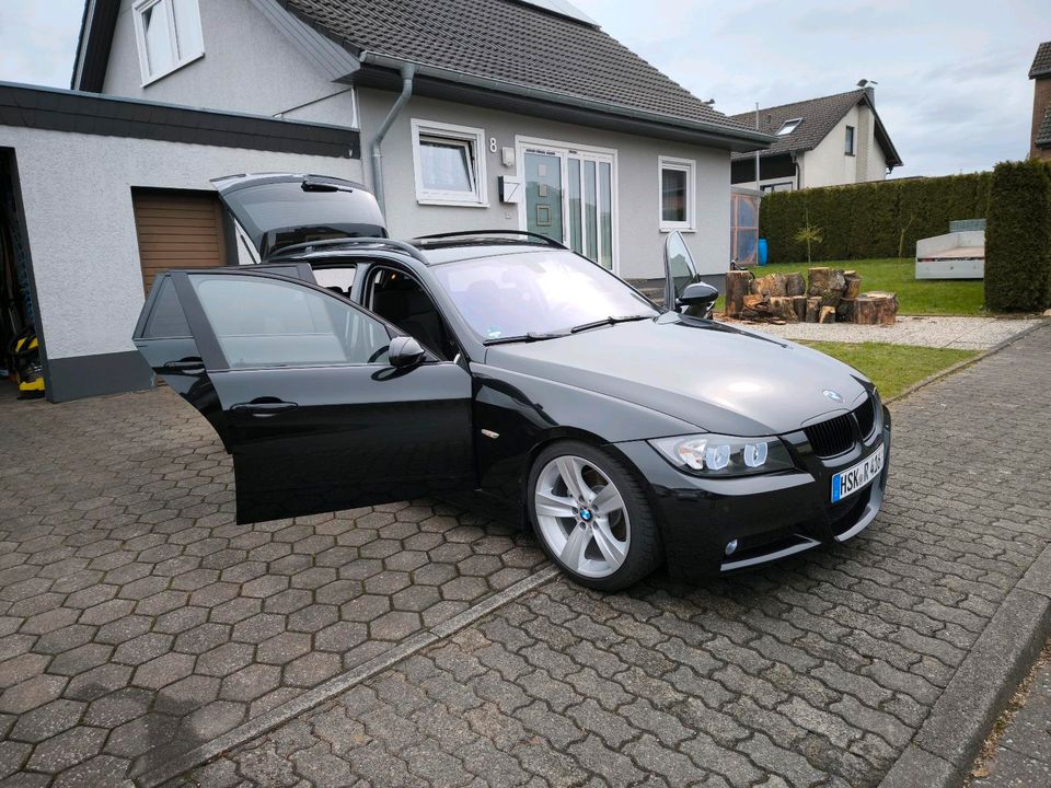 BMW e91 320d 358000km in Marsberg