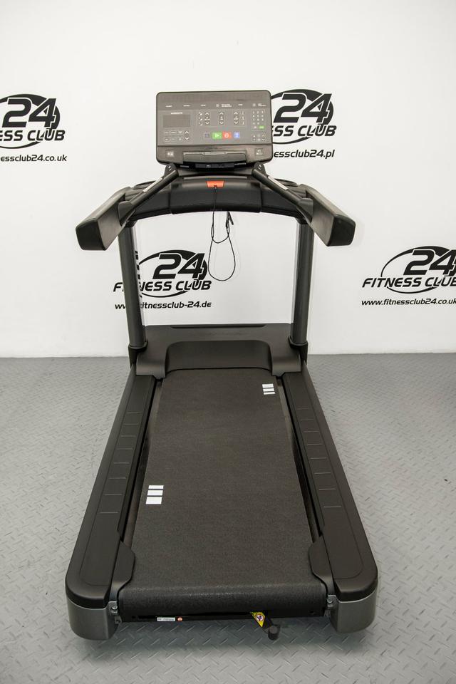 Life Fitness Integrity Laufband mit SL-Konsole / Aufgearbeitet in Dresden